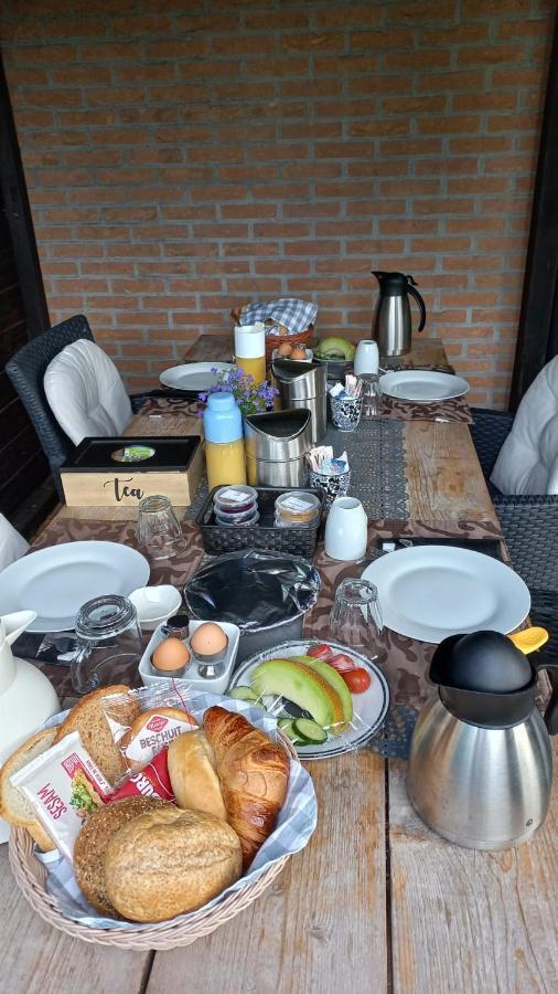 Bed & Breakfast De Schans Маккум Экстерьер фото
